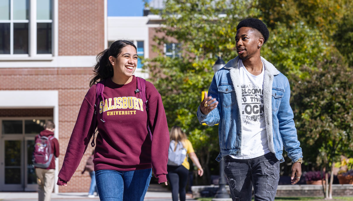 SU students on campus